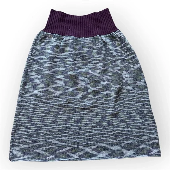 Cristi Conway Hand Knit Rib-Waist Midi Skirt in Burgundy Mix - Picture 3 of 5